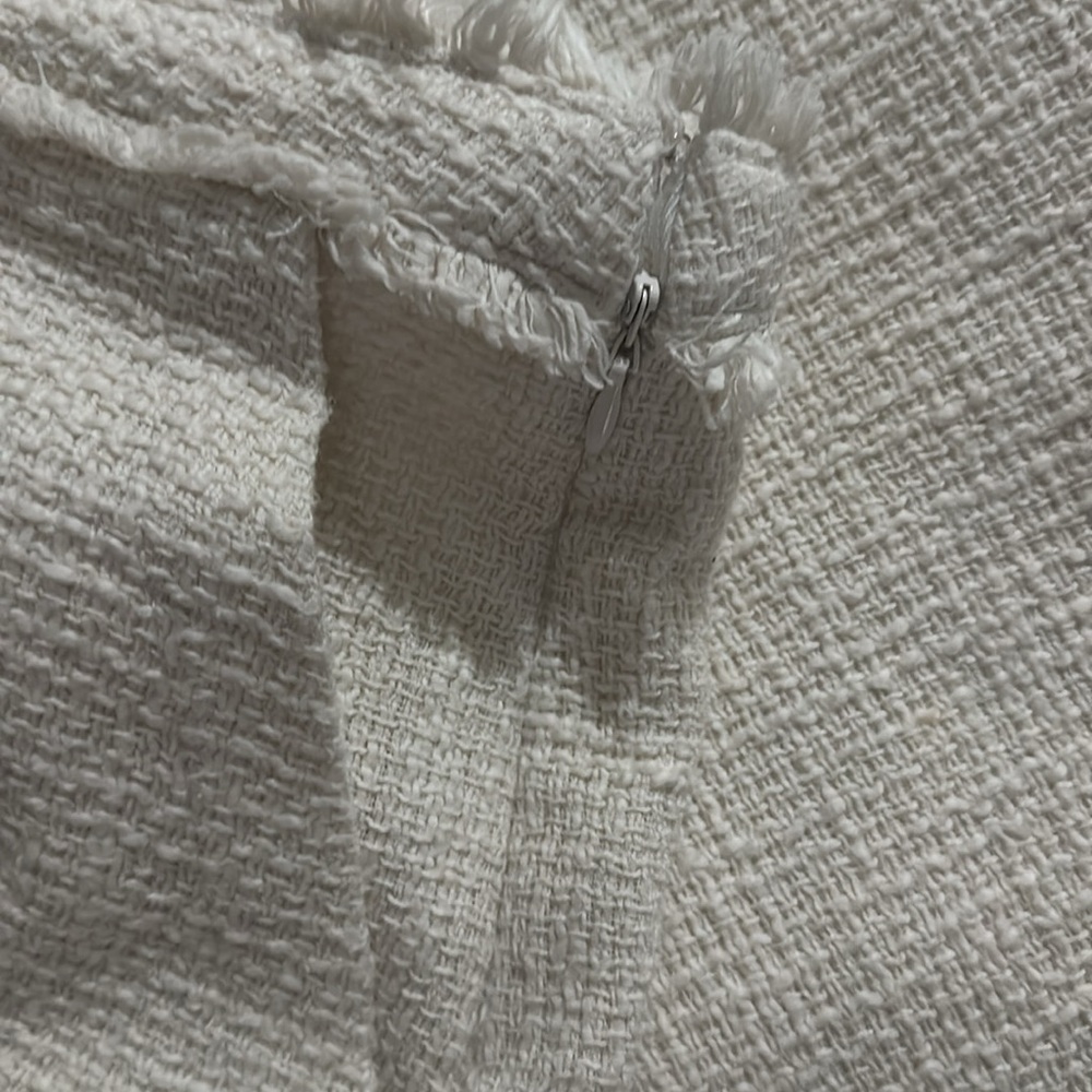 5 á 7 Cinq a Sept Cream Boucle Allen Shorts Sz 12 - Picture 6 of 6